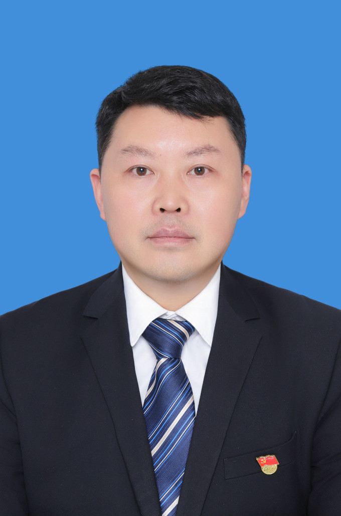 吳 成 彬（副總經(jīng)理）