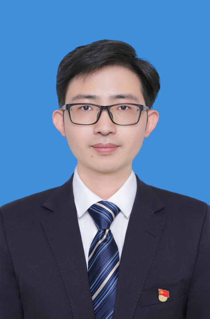 劉 世 君（副總經(jīng)理）